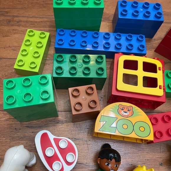 LEGO Duplo Blocks LEGOVille Baby Zoo Animals Preschool Age 2-5 - Picture 5 of 8